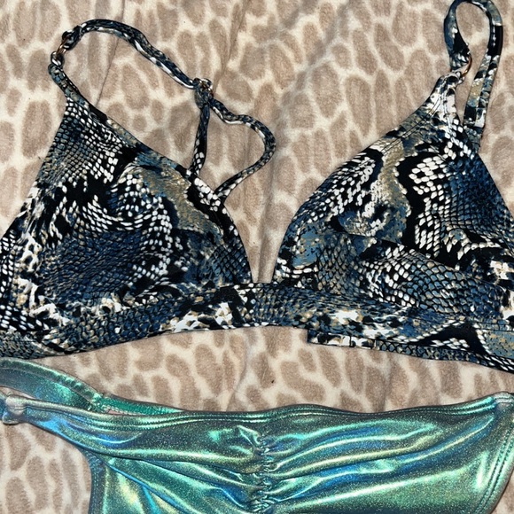 Bikini - Picture 4 of 4